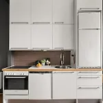 Center - Large 2 Bedroom Apartment *