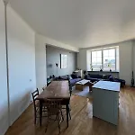 Center - Large 2 Bedroom Apartment