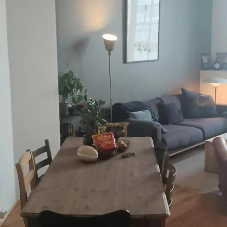 Center - Large 2 Bedroom