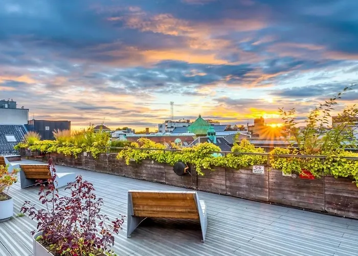 Center - Large 2 Bedroom Lägenhet *