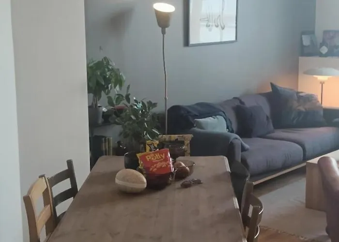 Center - Large 2 Bedroom