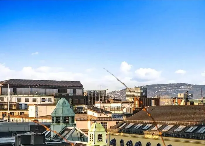 Center - Large 2 Bedroom